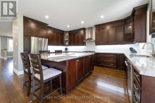 1029 Haig Boulevard, Mississauga, ON - Indoor Photo Showing Kitchen With Upgraded Kitchen