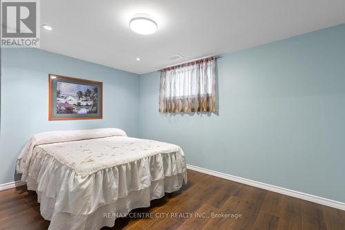 584 Kokanee Road, London, ON - Indoor Photo Showing Bedroom