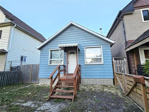 499 Maryland Street, Winnipeg, MB - Outdoor