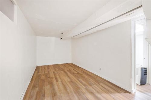 499 Maryland Street, Winnipeg, MB - Indoor Photo Showing Other Room