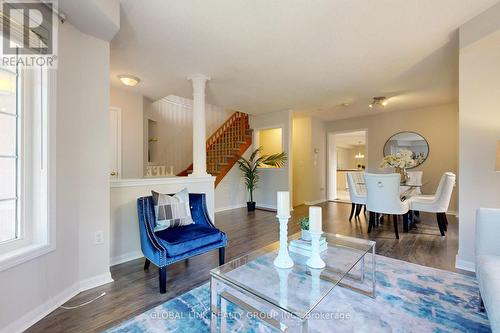 500 Bur Oak Avenue, Markham, ON - Indoor Photo Showing Living Room