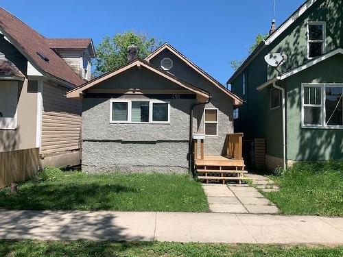 491 Flora Ave, Winnipeg, MB 