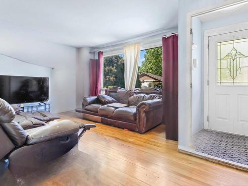 Salon - 38 Rue Provost, Châteauguay, QC - Indoor Photo Showing Living Room