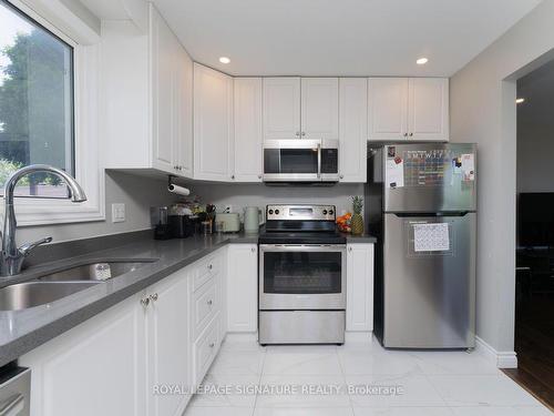 954 Ritson Rd S, Oshawa, ON - Indoor Photo Showing Kitchen With Double Sink