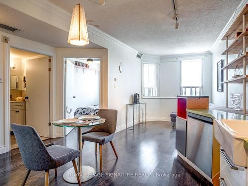 304-2874 Keele St, Toronto, ON - Indoor Photo Showing Other Room