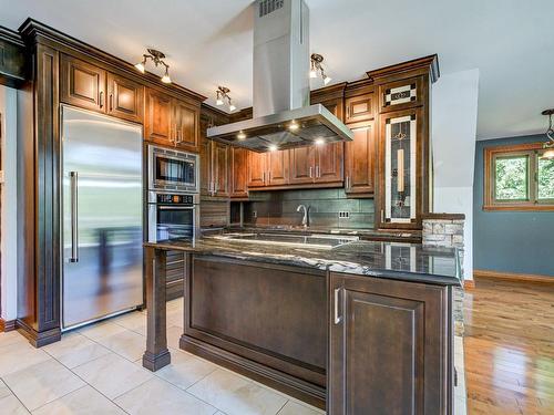 Kitchen - 1054 Ch. Thomas-Maher, Lac-Saint-Joseph, QC - Indoor Photo Showing Kitchen