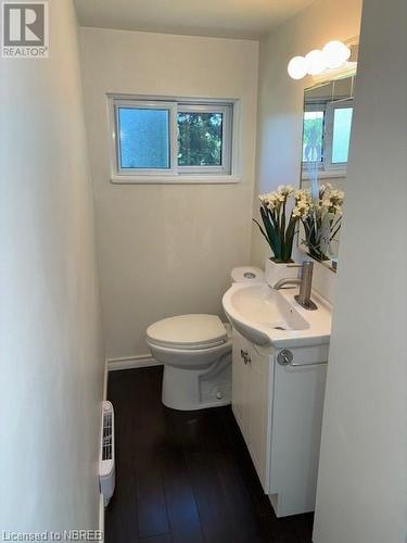 1245 Development Road, Rutherglen, ON - Indoor Photo Showing Bathroom