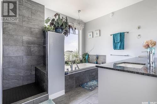 11 Peace Place, Dundurn Rm No. 314, SK - Indoor Photo Showing Bathroom