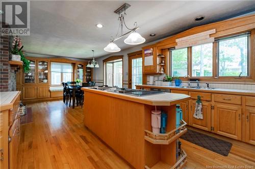 36 Elizabeth Parkway, Rothesay, NB - Indoor Photo Showing Kitchen