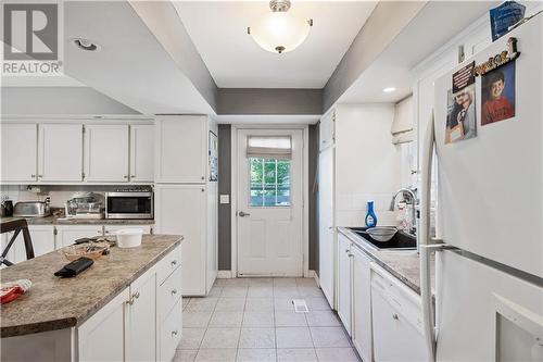 186 Girouardville, Bouctouche, NB - Indoor Photo Showing Kitchen