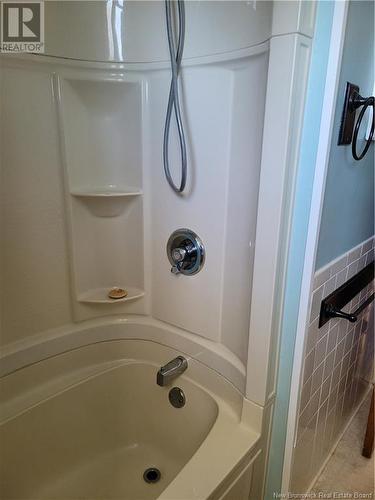 129 Helen Street, Woodstock, NB - Indoor Photo Showing Bathroom