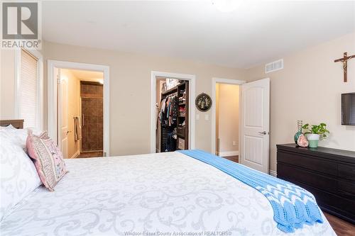 2217 Alexandra, Windsor, ON - Indoor Photo Showing Bedroom