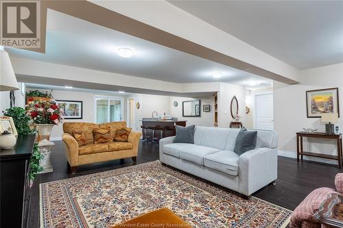 2217 Alexandra, Windsor, ON - Indoor Photo Showing Living Room