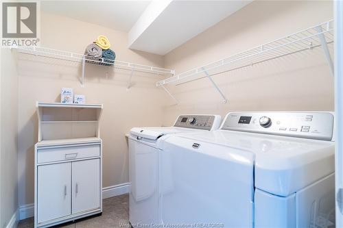 2217 Alexandra, Windsor, ON - Indoor Photo Showing Laundry Room