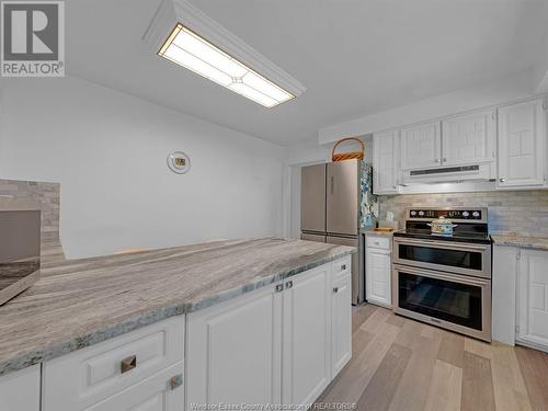 1517 Redwood, Kingsville, ON - Indoor Photo Showing Kitchen