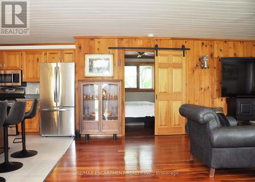 3 Howey Avenue, Norfolk, ON - Indoor Photo Showing Kitchen