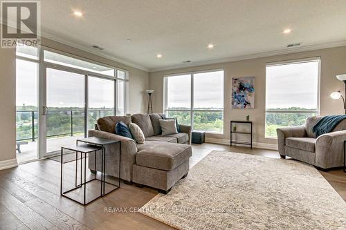 704 - 460 Callaway Road, London, ON - Indoor Photo Showing Living Room