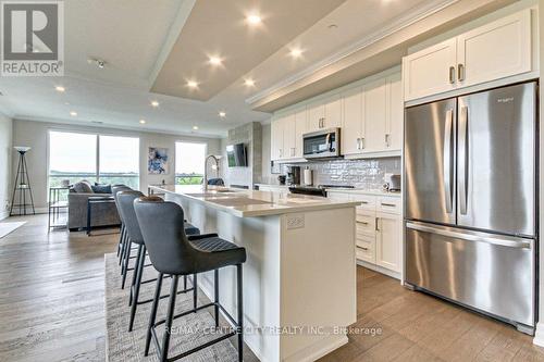 704 - 460 Callaway Road, London, ON - Indoor Photo Showing Kitchen With Stainless Steel Kitchen With Upgraded Kitchen