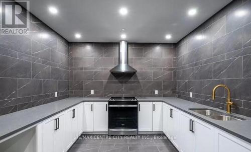 704 - 460 Callaway Road, London, ON - Indoor Photo Showing Kitchen With Double Sink