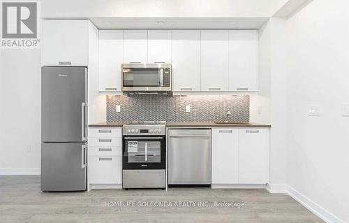 802 - 99 John Street, Toronto, ON - Indoor Photo Showing Kitchen With Upgraded Kitchen