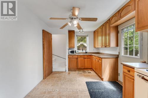 87 Wellington Street E, New Tecumseth, ON - Indoor Photo Showing Kitchen