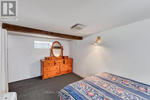 87 Wellington Street E, New Tecumseth, ON - Indoor Photo Showing Bedroom