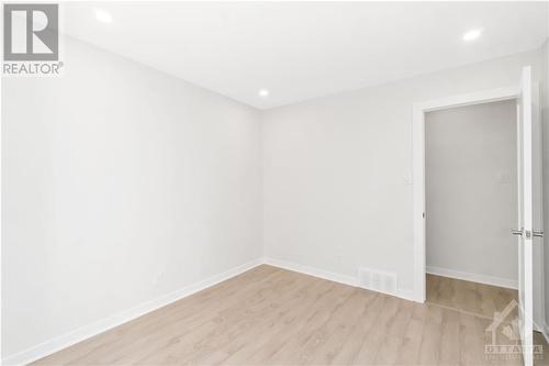 12 St Andrews Circle, Ottawa, ON - Indoor Photo Showing Other Room