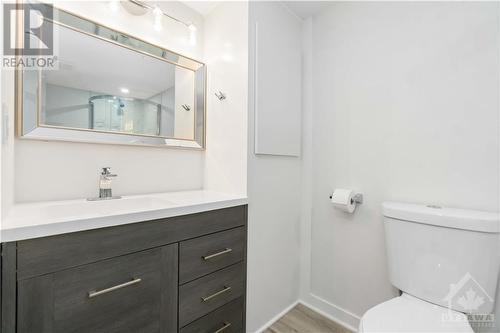 12 St Andrews Circle, Ottawa, ON - Indoor Photo Showing Bathroom