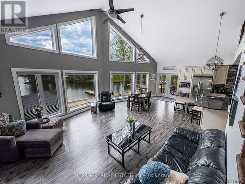 198 Nellie Lake Road W, Iroquois Falls, ON - Indoor Photo Showing Living Room