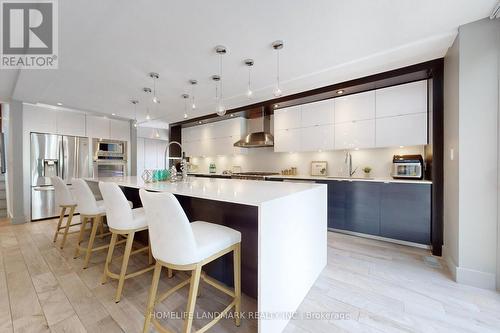 50 Ladyslipper Court, Markham, ON - Indoor Photo Showing Kitchen With Upgraded Kitchen