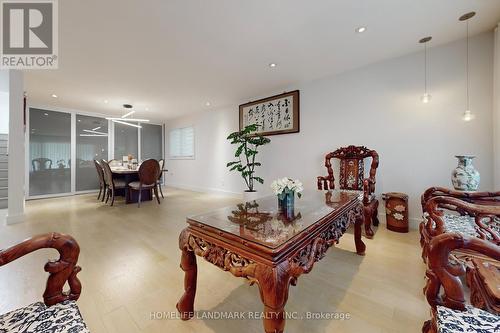 50 Ladyslipper Court, Markham, ON - Indoor Photo Showing Living Room