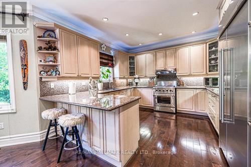 3 Marbrook Street, Richmond Hill, ON - Indoor Photo Showing Kitchen With Upgraded Kitchen