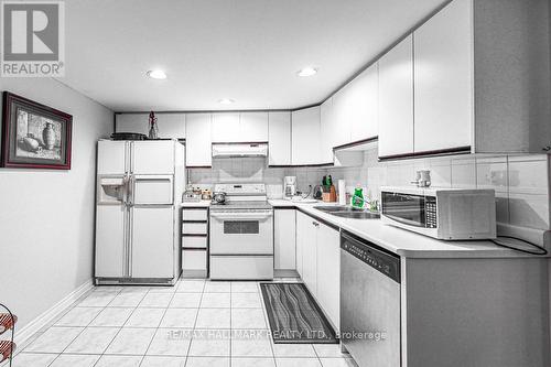 3 Marbrook Street, Richmond Hill, ON - Indoor Photo Showing Kitchen With Double Sink