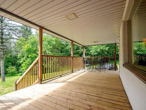 Terrasse - 35 Rue Academy, Sutton, QC - Outdoor With Deck Patio Veranda With Exterior