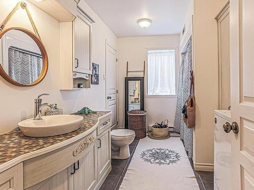 Bathroom - 3630Z Route Du Raccordement-Saint-Pierre, Saint-Félix-De-Valois, QC - Indoor Photo Showing Bathroom