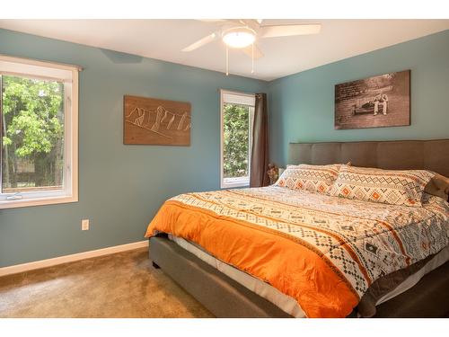 1512 Fir Crescent, Golden, BC - Indoor Photo Showing Bedroom