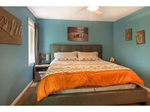 1512 Fir Crescent, Golden, BC - Indoor Photo Showing Bedroom