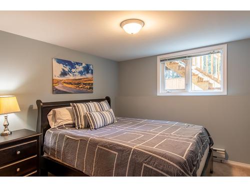 1512 Fir Crescent, Golden, BC - Indoor Photo Showing Bedroom