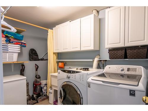1512 Fir Crescent, Golden, BC - Indoor Photo Showing Laundry Room
