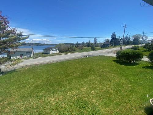 10 Lakeview Drive, St. Peter'S, NS 