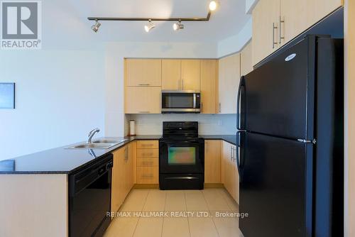 1222 - 50 Clegg Road, Markham, ON - Indoor Photo Showing Kitchen With Double Sink