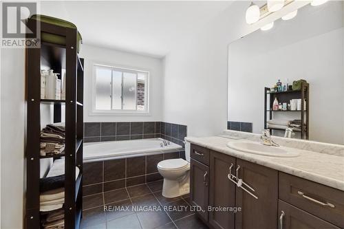 106 Spruce Crescent, Welland, ON - Indoor Photo Showing Bathroom