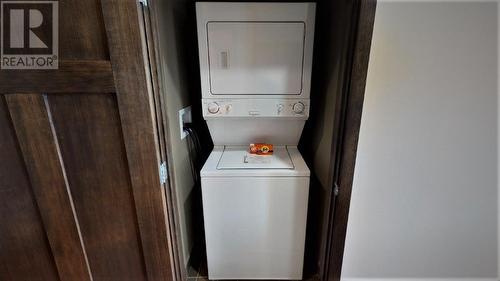 700 Bighorn Boulevard Unit# 735 C, Radium Hot Springs, BC - Indoor Photo Showing Laundry Room