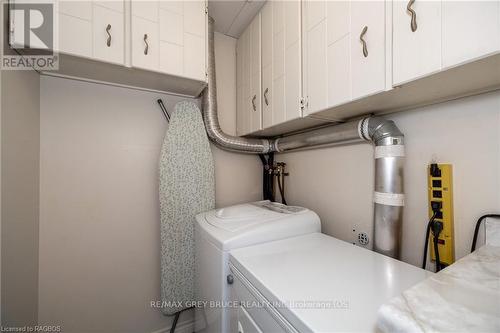 203 - 860 9Th Street E, Owen Sound, ON - Indoor Photo Showing Laundry Room