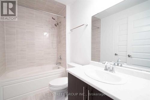 120 - 128 Grovewood Common, Oakville, ON - Indoor Photo Showing Bathroom