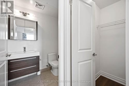 524 - 10 Rouge Valley Drive W, Markham, ON - Indoor Photo Showing Bathroom