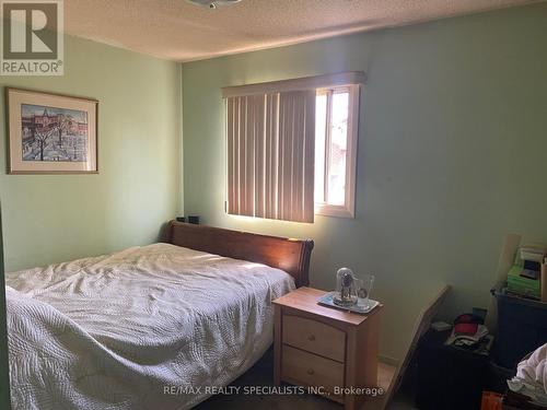 30 Peaceful Place, Brampton, ON - Indoor Photo Showing Bedroom