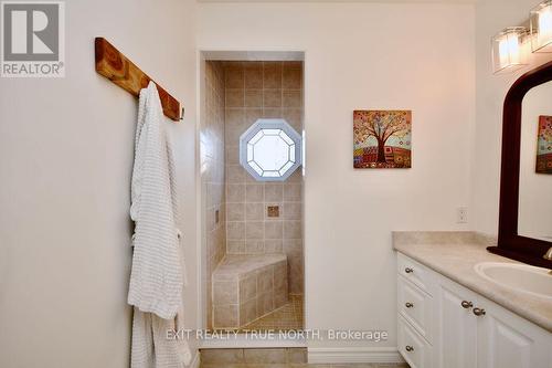 1400 Everton Road, Midland, ON - Indoor Photo Showing Bathroom