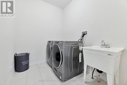 2137 Coppermine Street, Oshawa, ON - Indoor Photo Showing Laundry Room