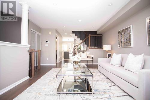 2 Autumn Harvest Road, Clarington, ON - Indoor Photo Showing Living Room